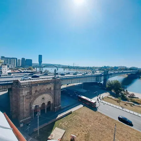 River Side Belgrade Апартаменты