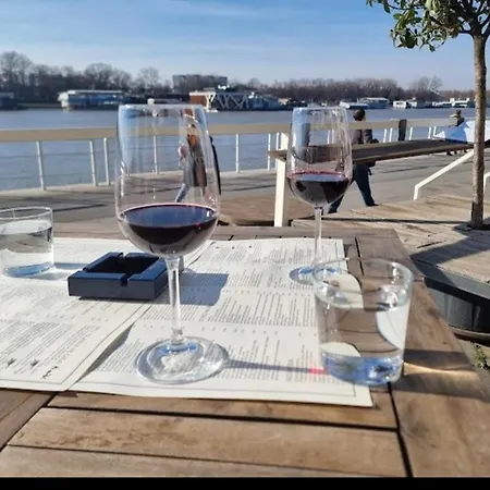 River Side Belgrade Апартаменты Sajmiste